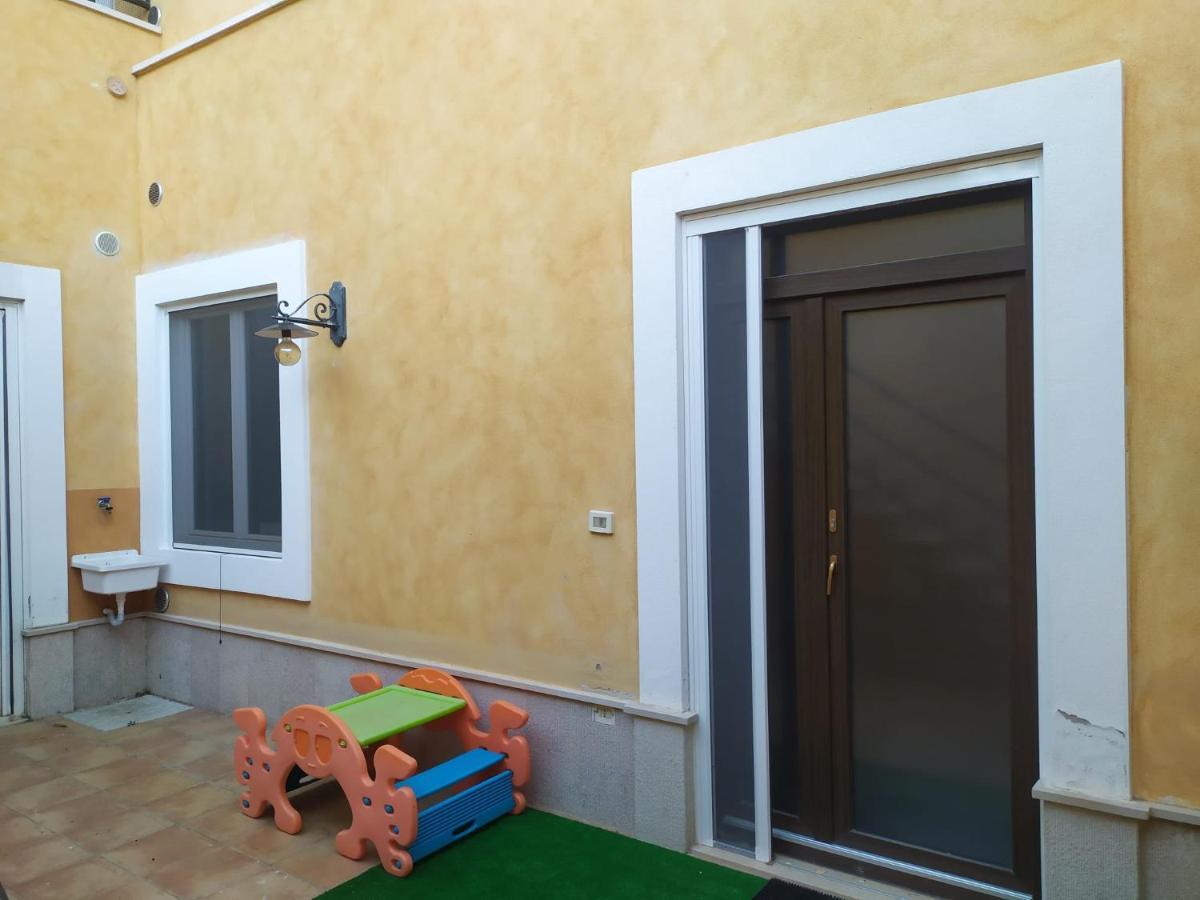 Villa Pintucci Трани Екстериор снимка